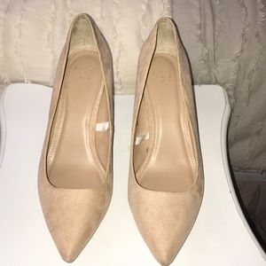 Pointed toe nude heels